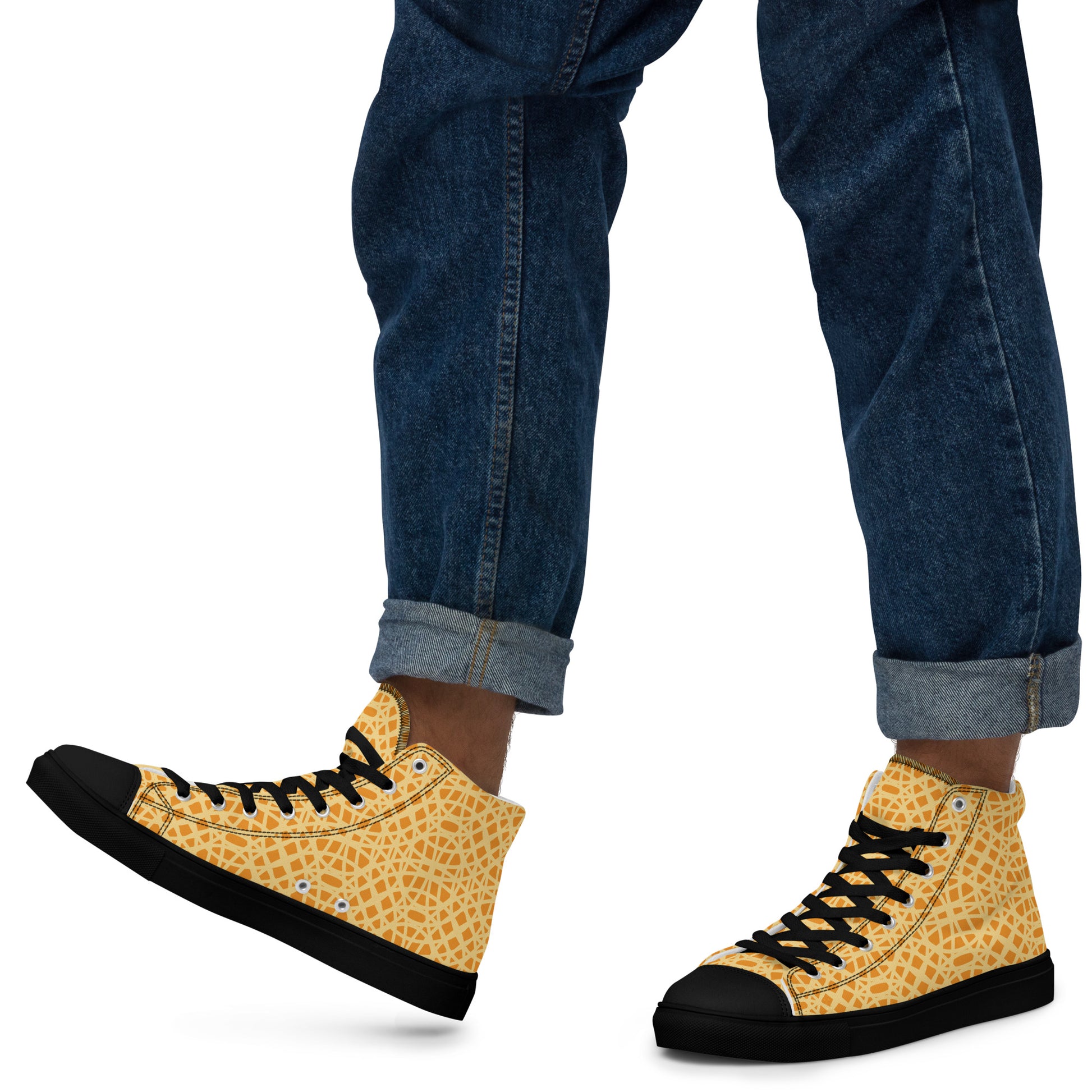 Prisimia Canvas Sneakers : Crisp Minimalist Design