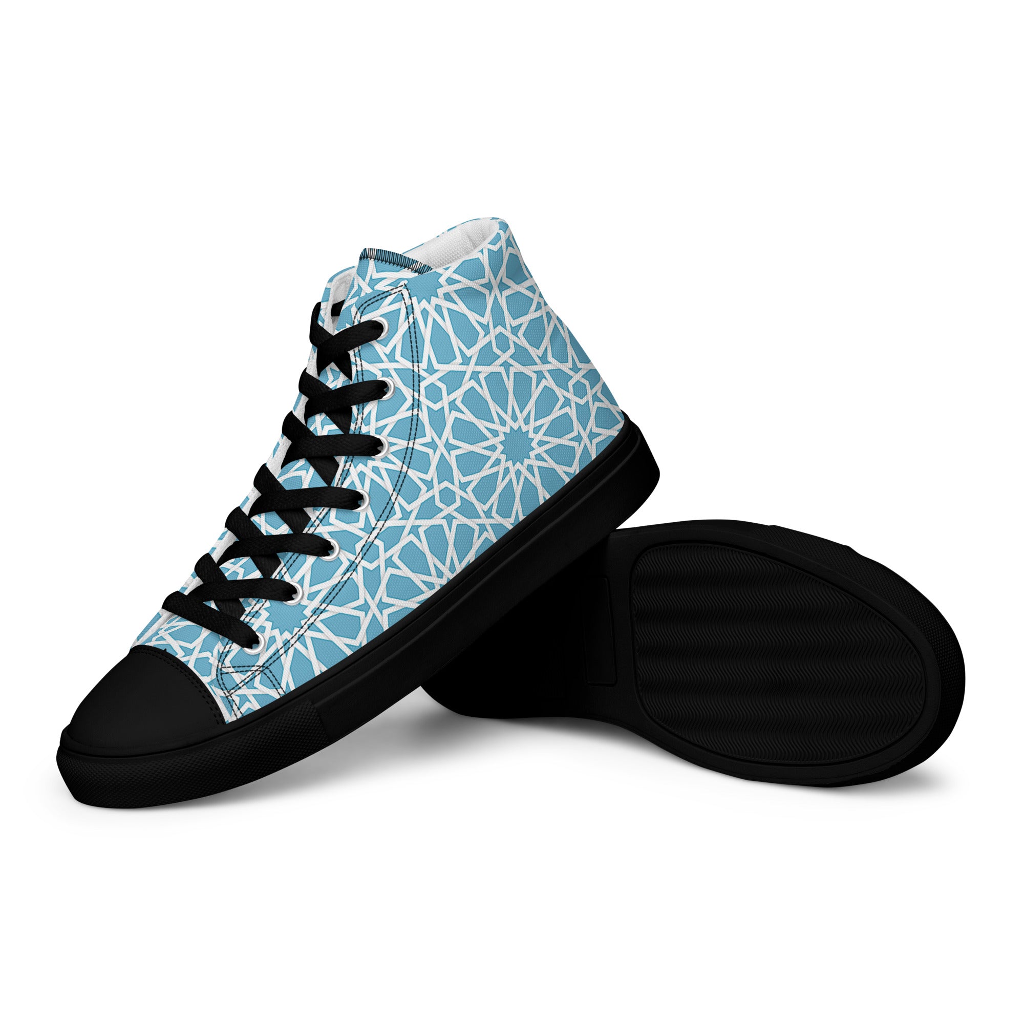 Prisimia Canvas Sneakers : Modern Monochrome Vibe