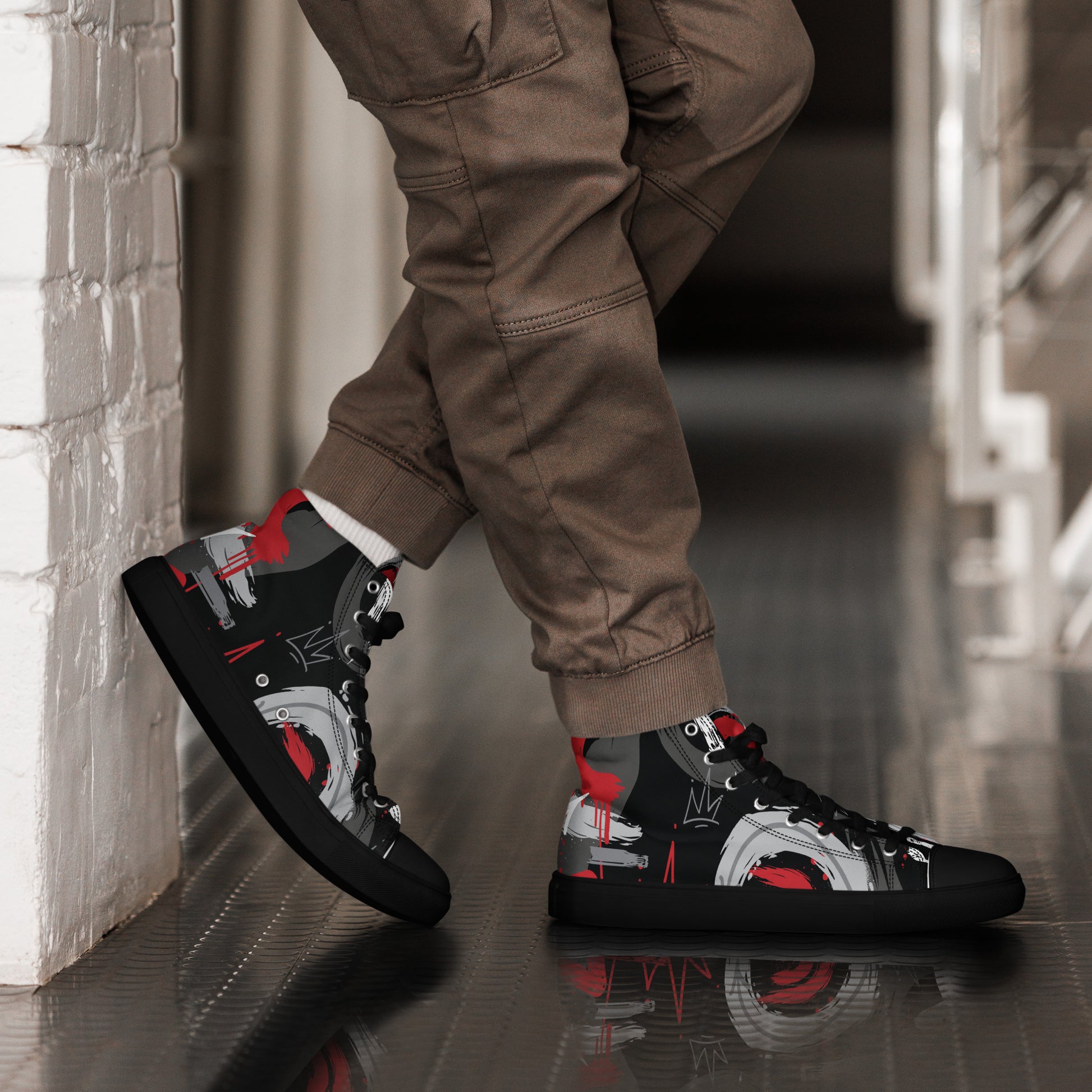 Prisimia Canvas Sneakers: Bold Visual Appeal