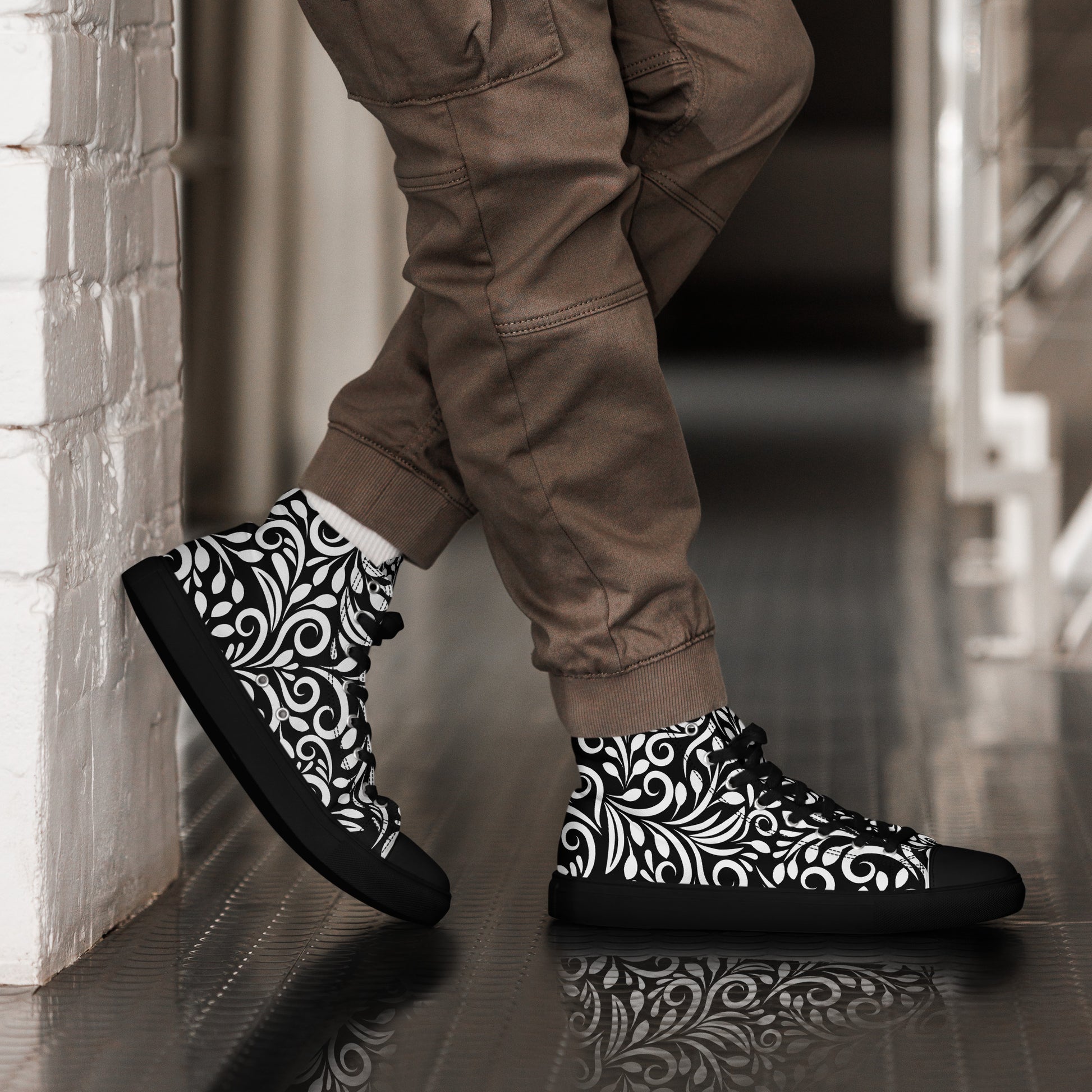 Prisimia Canvas Sneakers : Graphic Black & White Scrollwork